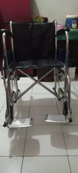 Kursi Roda baru
