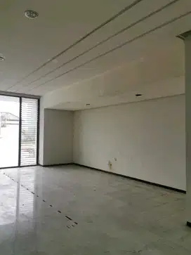 Rumah Strategis Tengah Kota Panglima Sudirman Surabaya Murah RIC.A22