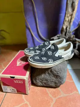 VANS Slip On (Circle V)
