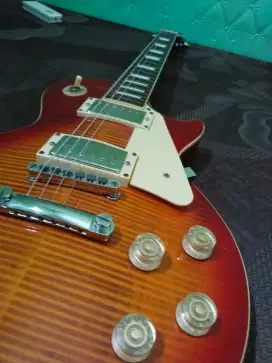 Gitar les Paul Gibson local