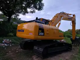 Excavator Komatsu PC 200 - 8 M0