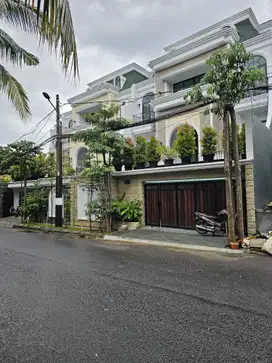 Dijual Rumah Baru, Design American Classic, Cilandak dekat MRT