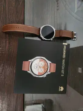 Smartwatch Huawei GT 5 Pemakaian 2 bulan