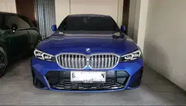 Dijual BMW 320i tahun 2022 (LIKE NEW / JARANG DIPAKAI)