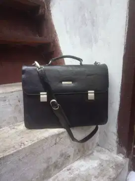 Tas Sling Kerja Kulit Vintage Christian Koban