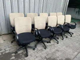 Kursi kantor merk morelli
