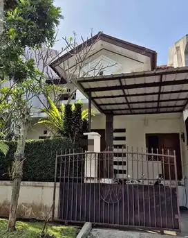 Rumah Siap Huni di Komplek Elit Setra Duta