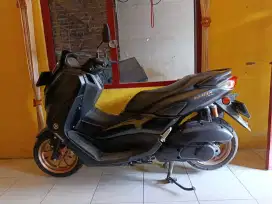 Nmax 2022, warna hitam, surat surat lengkap. Milik pribadi