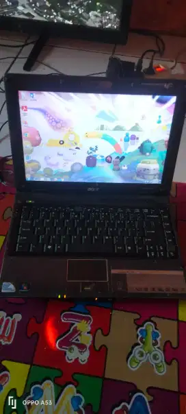 Jual laptop Acer ram 4/ 320 GB  64 bit. 450 ribu aja