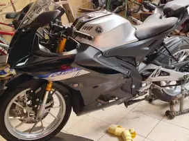 R15M V4 2022 ABS