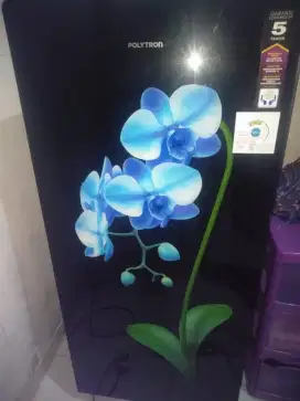 Dijual cepat !! Kulkas 1pintu merk Polytron