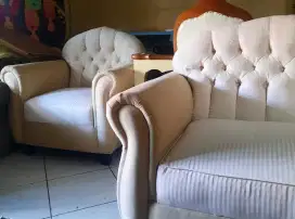 Dijual sofa 2seater +1 seater  bahan kain warna cream