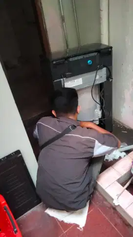 Jasa cek a ,kulkas & isi freon Bergaransi