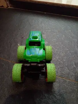 Mainan Mobil Monster Zap Pullback (Hijau)