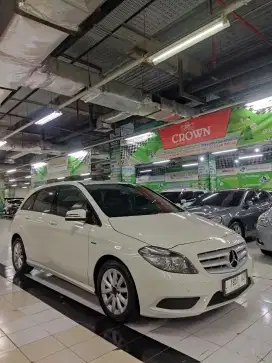Mercy B200 1.6 matic 2012 | DP 33 juta