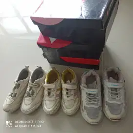 Sepatu anak merk airwalk + box( harga buat semuanya 3 pasang)