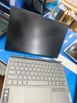 Lenovo Ideapad duet 5 core i7 gen 12 touchscreen 2in1