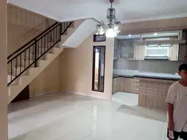 Dijual Rumah Cantik Siap Huni di Antapani Bandung