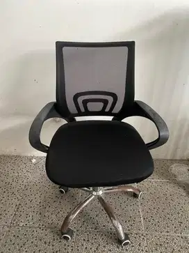 Kursi kantor roda putar