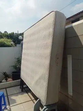 Layanan jasa cuci kasur, sofa, karpet, poles lantai dan vinyl