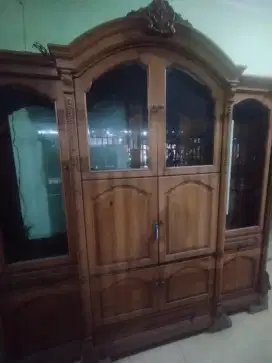 Lemari Kayu Jati Bekas