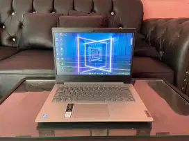 jaual beli laptop bekas macbook bekas matot /tt semua merek