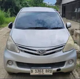 DAIHATSU XENIA 2012