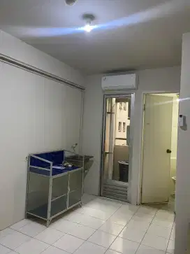Disewakan apartemen kalibata city Tower Akasia Semi furnish