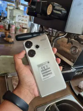POCO F6 12/512GB