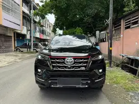 Toyota Fortuner 2.4 Vrz Trd Sportivo 2021 Hitam Full Original