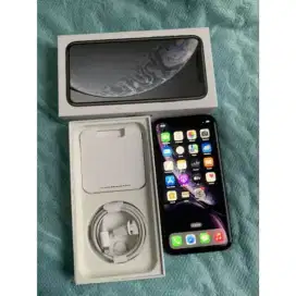 iPhone XR 64gb Black whitelist