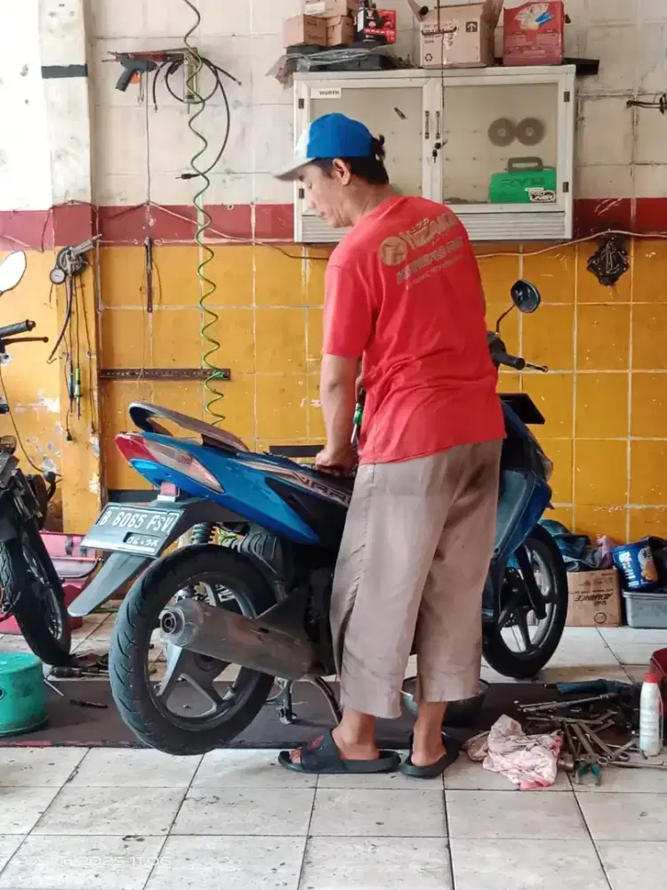 Di jual cepat butuh dana untuk pulang kampung,motor vario tahun 2009