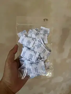Silica Gel Natural @ 1Gram