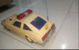Mainan mobil an