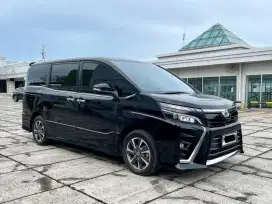 Toyota Voxy 2.0 2018 Low KM 45RB Antik