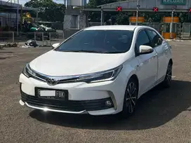 TOYOTA ALTIS V AT PUTIH 2017