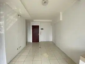 Disewakan Unfurnish 2BR Tanpa AC di Apartemen Mediterania Garden 2