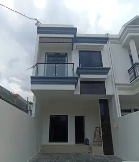 jual Rumah 2 Lantai Lokasi Strategis Di sunter agung Jakarta Utara