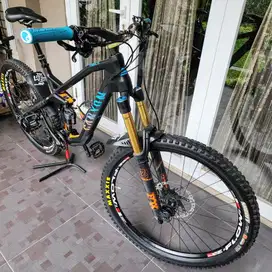 DIJUAL MURAH BU! Sepeda gunung MTB CANYON STRIVE CF 8