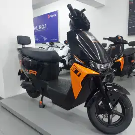 YADEA GT 30 lokasi jalan kapasari nomer 117 kec. Simokerto Surabaya