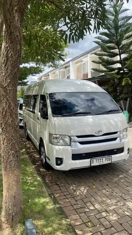Sewa hiace jakarta