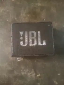 Sepeker blutut JBL GO