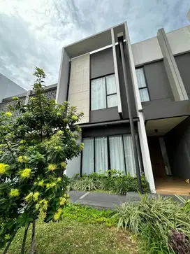 dijual cepat rumah cantik 2 lantai di cluster eldora suvarna sutera