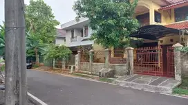 Rumah di Komplek Billymon Harga Murah Lokasi Dekat Tol Becakayu Aman