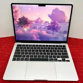 Macbook Air 13 inch, M2 2022 MLY13