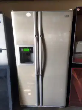 Kulkas Side By Side LG Plus Ice Maker Murah