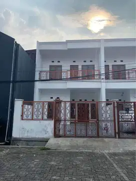 RUMAH 2 LANTAI DEPLU LARANGAN