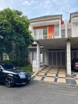 Dijual Rumah Dekat Pool Palm - Summarecon Bekasi