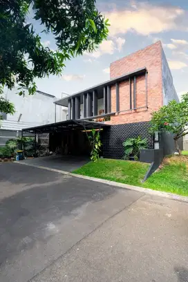 DIJUAL RUMAH INDUSTRIAL MINIMALIST SEKTOR 9 EMERALD BINTARO TANGSEL.