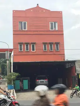 Dijual Ruko 3 Lantai 2 Pintu Pinggir Jalan Raya Tambun, Strategis!